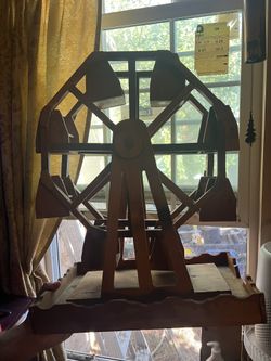 Wooden Farris Wheel 