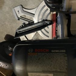 BOSCH MITER SAW