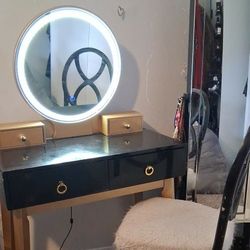 Vanity With Chair