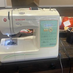 Singer Sewing Machine