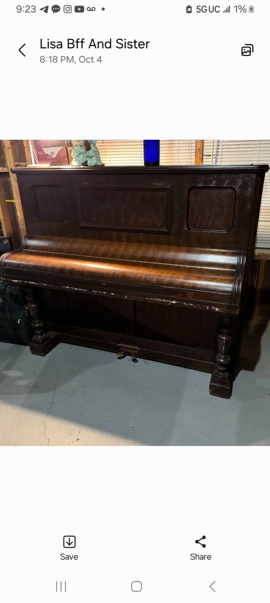 FREE PIANO must Pickup By TUESDAY 10/7/25