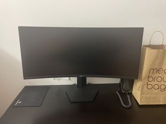 BARELY USED Dell Curved Monitor - 34 Inches Black - S3422DWG