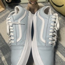 Men’s Size 11.5 VANS Old Skool Shoes Soft Sky Blue w/ White Trim Beautiful Condition