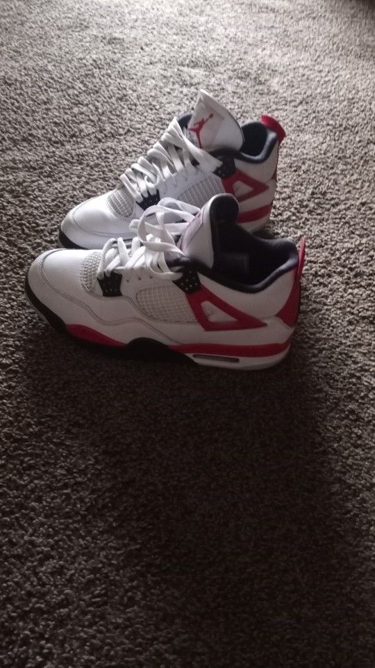 Jordan 4s