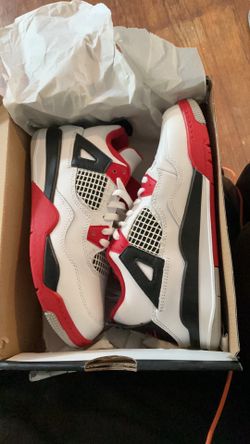 Jordan 4 Fire Red (PS) Size 2.5