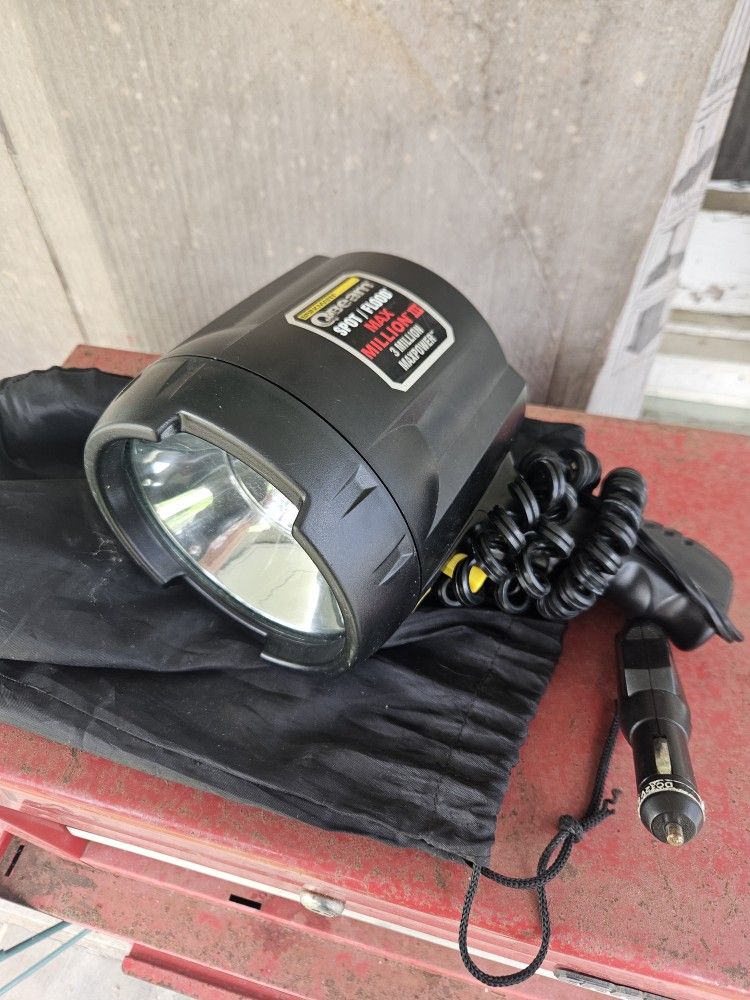 Brinkman Spotlight w/ Carrying Bag