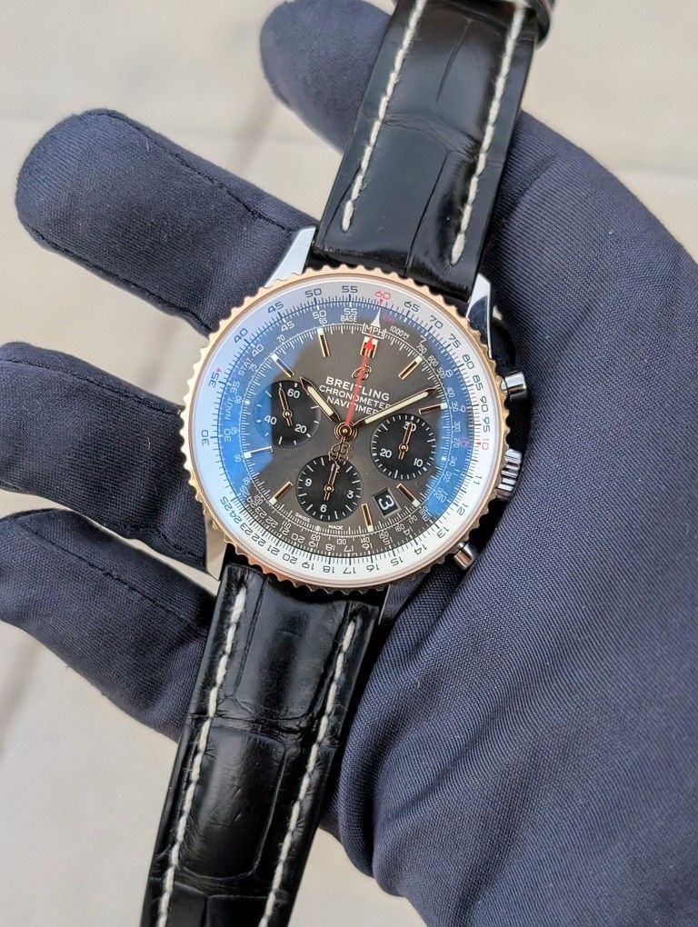 Breitling Navitimer 43 B01 Gold Bezel