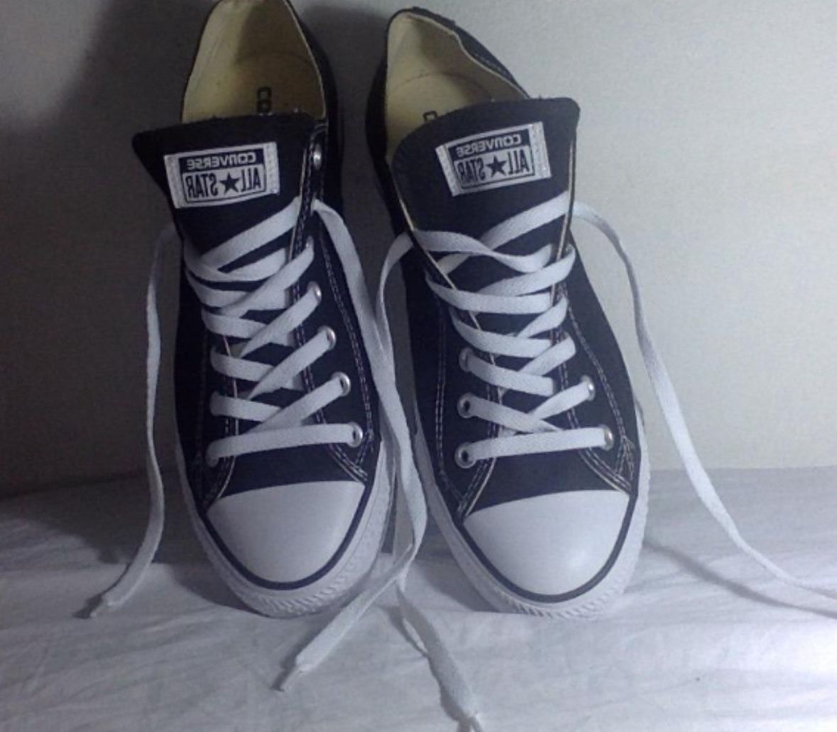 Converse Chuck Taylor Low Top Sneakers (Size: 12M/14W)