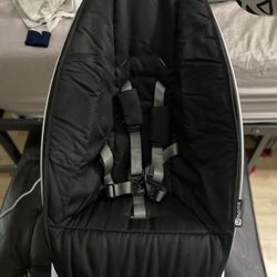 4moms MamaRoo Multi-Motion Baby Swing, Bluetooth Enabled with 5 Unique Motions, Black