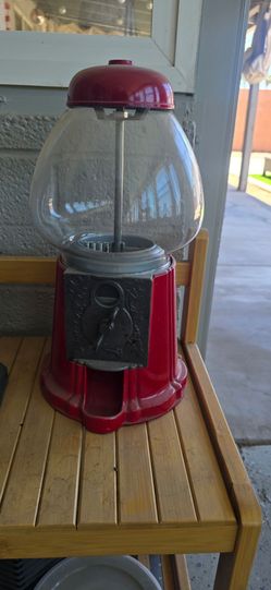 Bubble gum machine