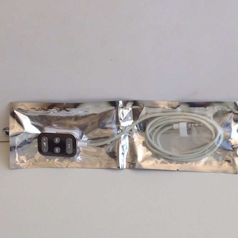 Original Apple iPod Nano Wired A1018 Remote Control. Brand New , Sealed , Never open .