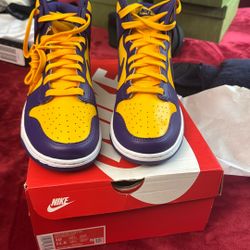 Nike Dunks High Court Purple 