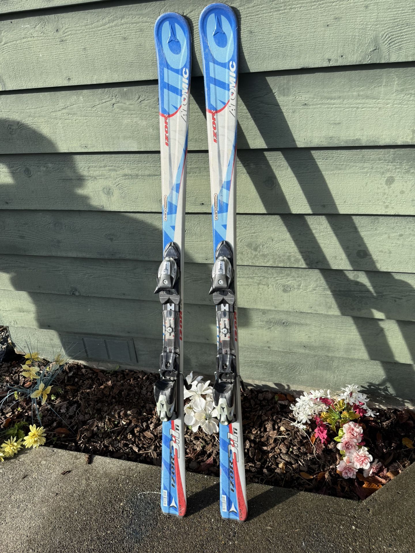 Atomic Skis 159 Izor 3:1  Atomic Device 3-10 Bindings