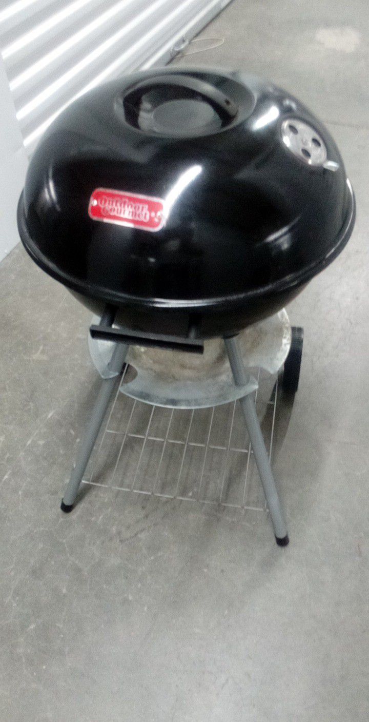 Barely Used Bbq Grill - Nice 