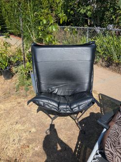 Scroll Puff Chair Avanti Titanium Frame In Black