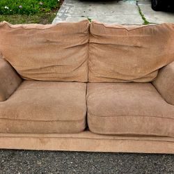 Free Love Seat