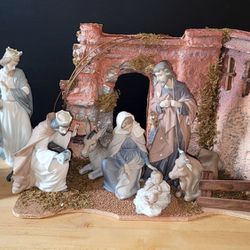 NAO By Lladro 9 Piece Nativity/creche 