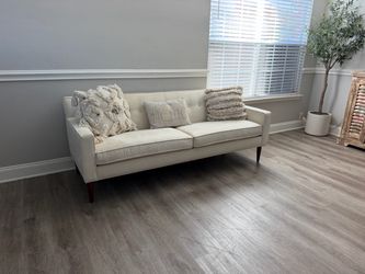 American Leather Beige Sofa – Modern, Clean & Cozy!