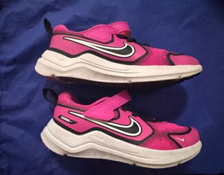 Nike Cosmic Runner Kids Shoes – Size 13