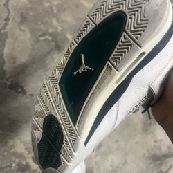 Air Jordan 4s Classic Green Size 9