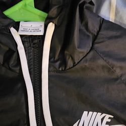 $50 NEW 🏃‍♀️🏃Nike Women's Sportswear Windrunner Full-Zip Jacket HOODIE in Black.🏃‍♀️🏃Size S-$50