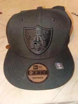 AUTHENTIC RAIDERS HAT