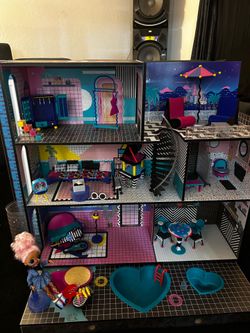 LOL dollhouse