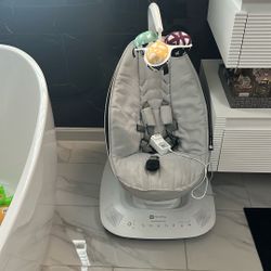 4 moms swing