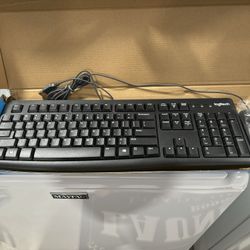 Logitech Computer Keyboard And Mouse 
