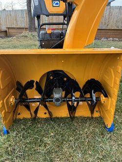 26 inch cub, cadet snowblower like new