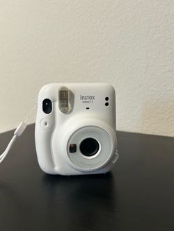 Instax mini 11 camera