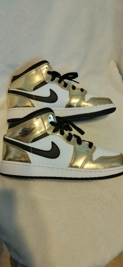 Nike Jordans 7y