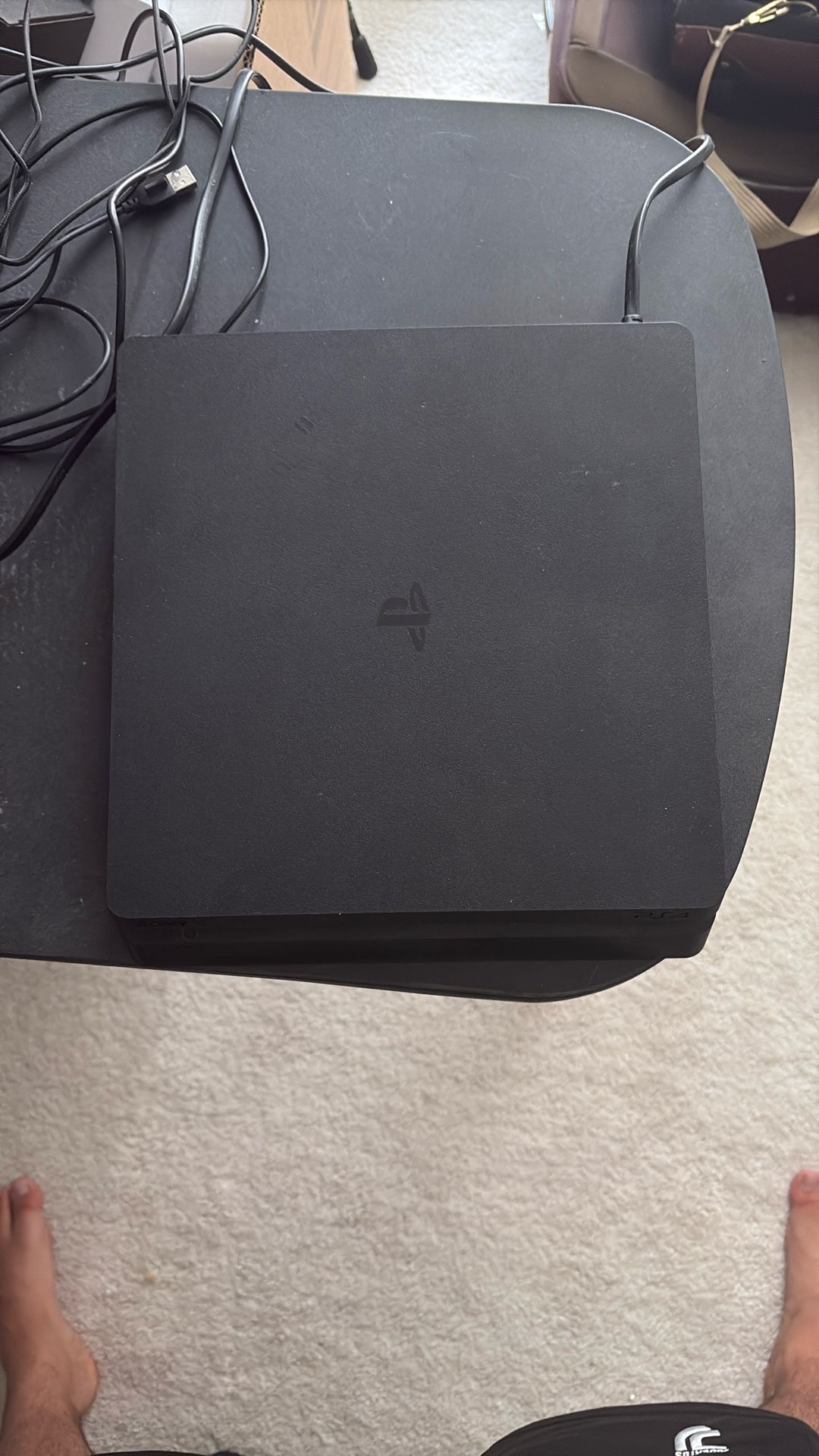 Ps4 Slim 1TB storage With Controller