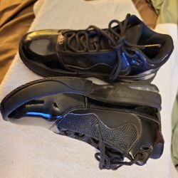 Boy Leather Nike Shoes Sz 4