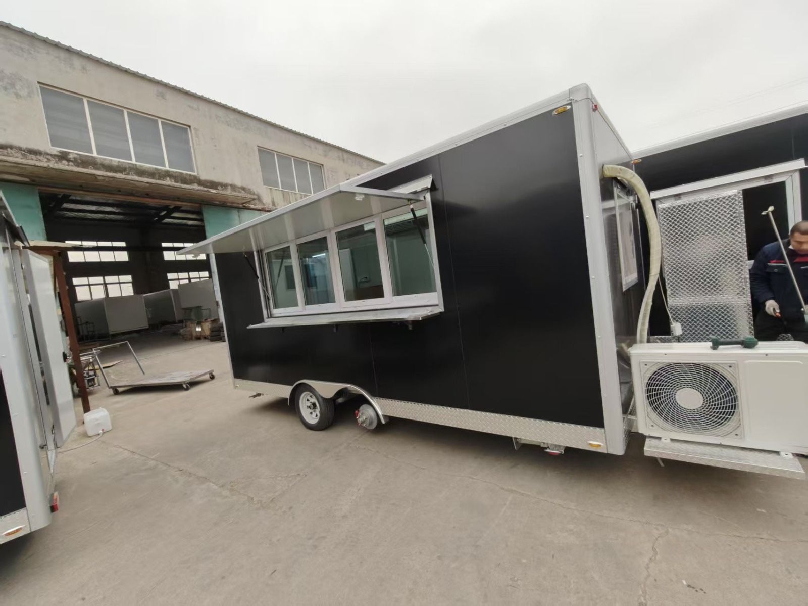 TRAILER FOOD TRUCK 2025