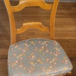 4 French Country Dining Chairs 