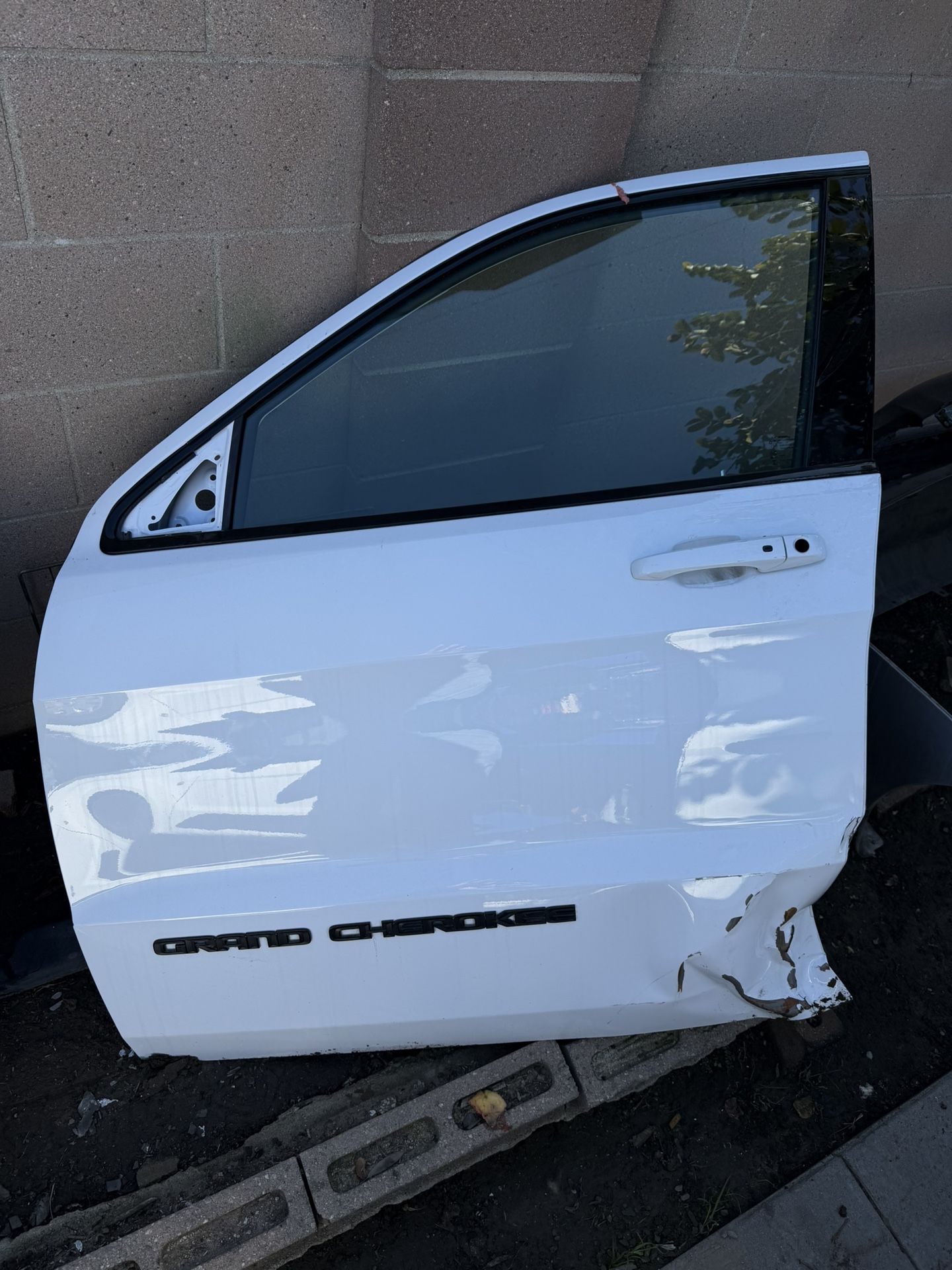 2011 2012 2013 2014 2015 2016 2017 2018 2019 2020 2021 Jeep Grand Cherokee Front Left Door Driver Side Parts