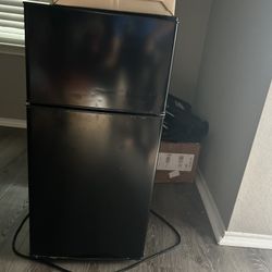 3.1 CU Mini Fridge 