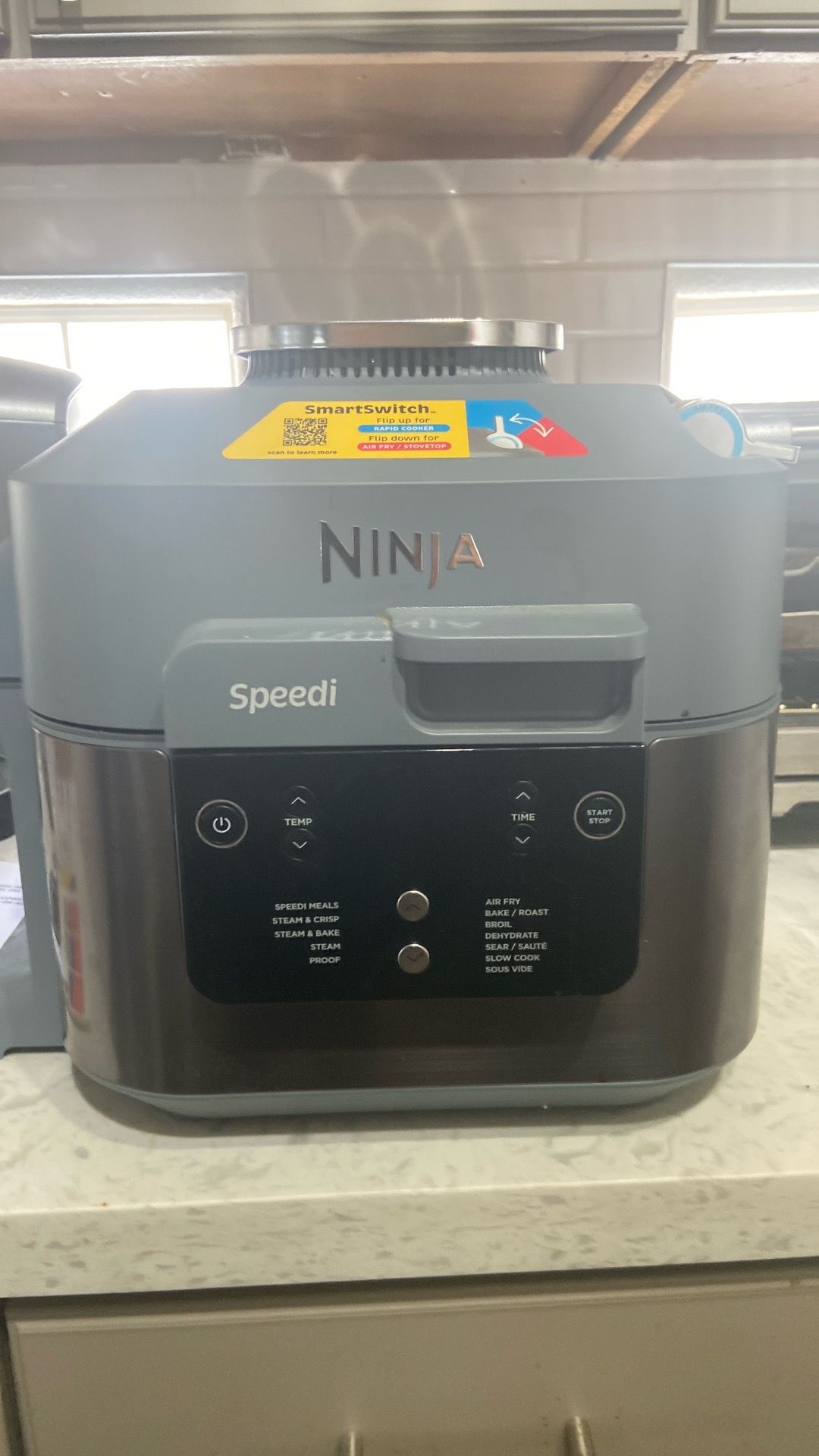 Air fryer and rapid cooker