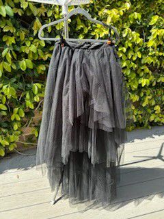 BCBG Maxria Tulle Skirt (BARELY USED) (XS)