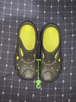 Crocs Women's Caged Clogs Dusty Olive Size: 9 Women