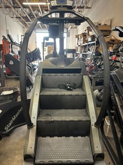 Stairmaster SM5 Stepmill With D1 Console