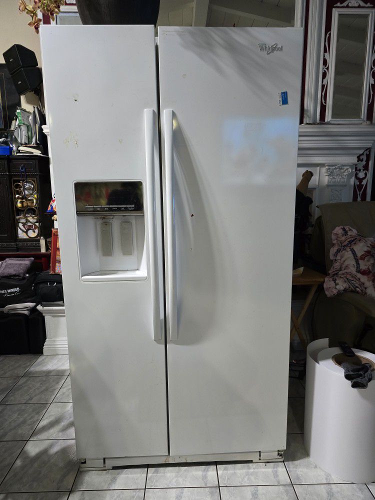 Whirlpool Refrigerator + Freezer