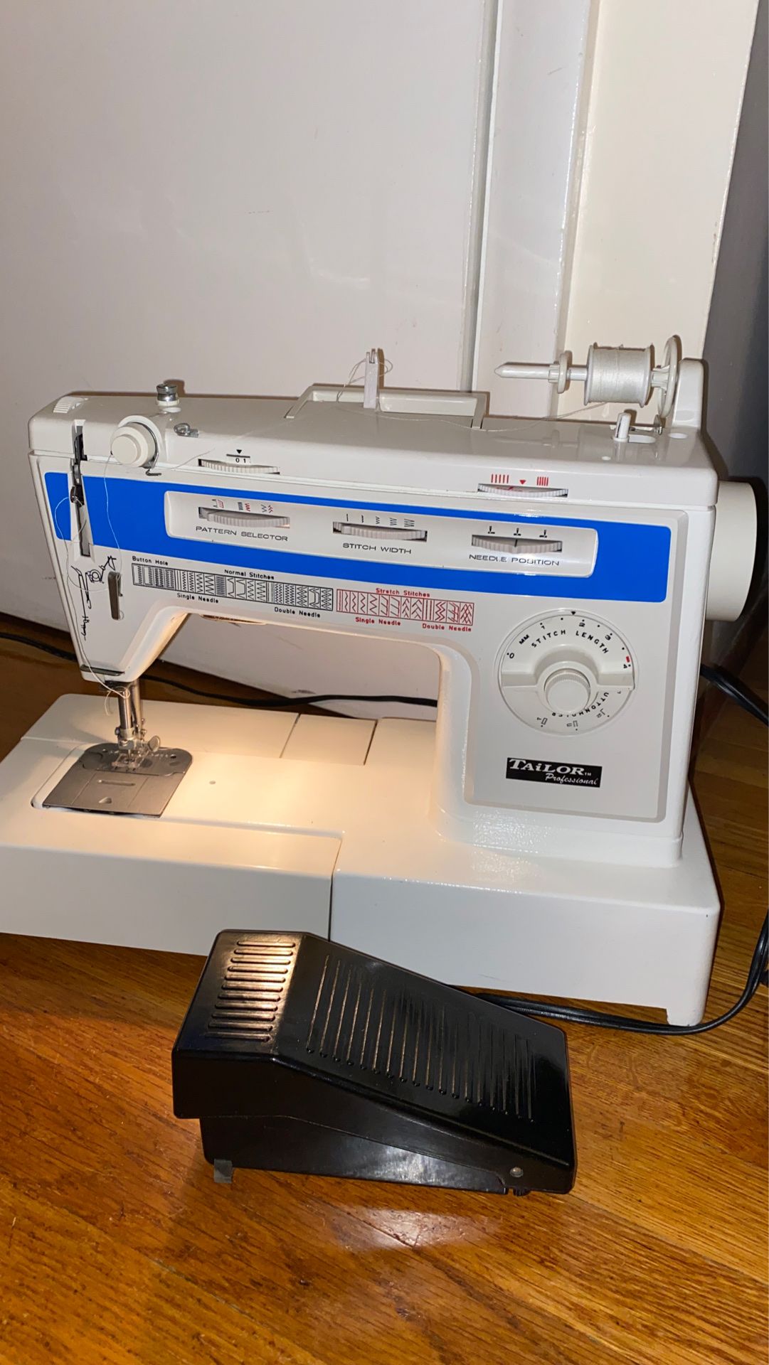 Like new Tailor Professional sewing machine model 834 working. Accepting best Offer.