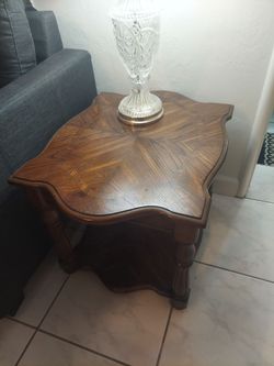 Vintage Scalloped Wood End Tables / Side Tables (Set of 2)