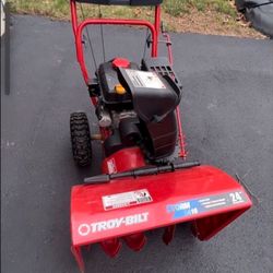 Troy Bilt 2410 Snowblower