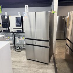 🔥SAMSUNG STAINLESS STEEL BESPOKE 29 CUBIC FT FOUR DOOR REFRIGERATOR WITH BEVERAGE CENTER AND ICE MAKER🔥