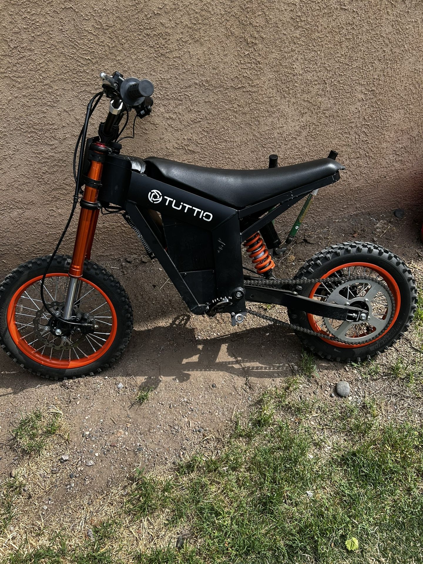 Tuttio Eletric Dirtbike