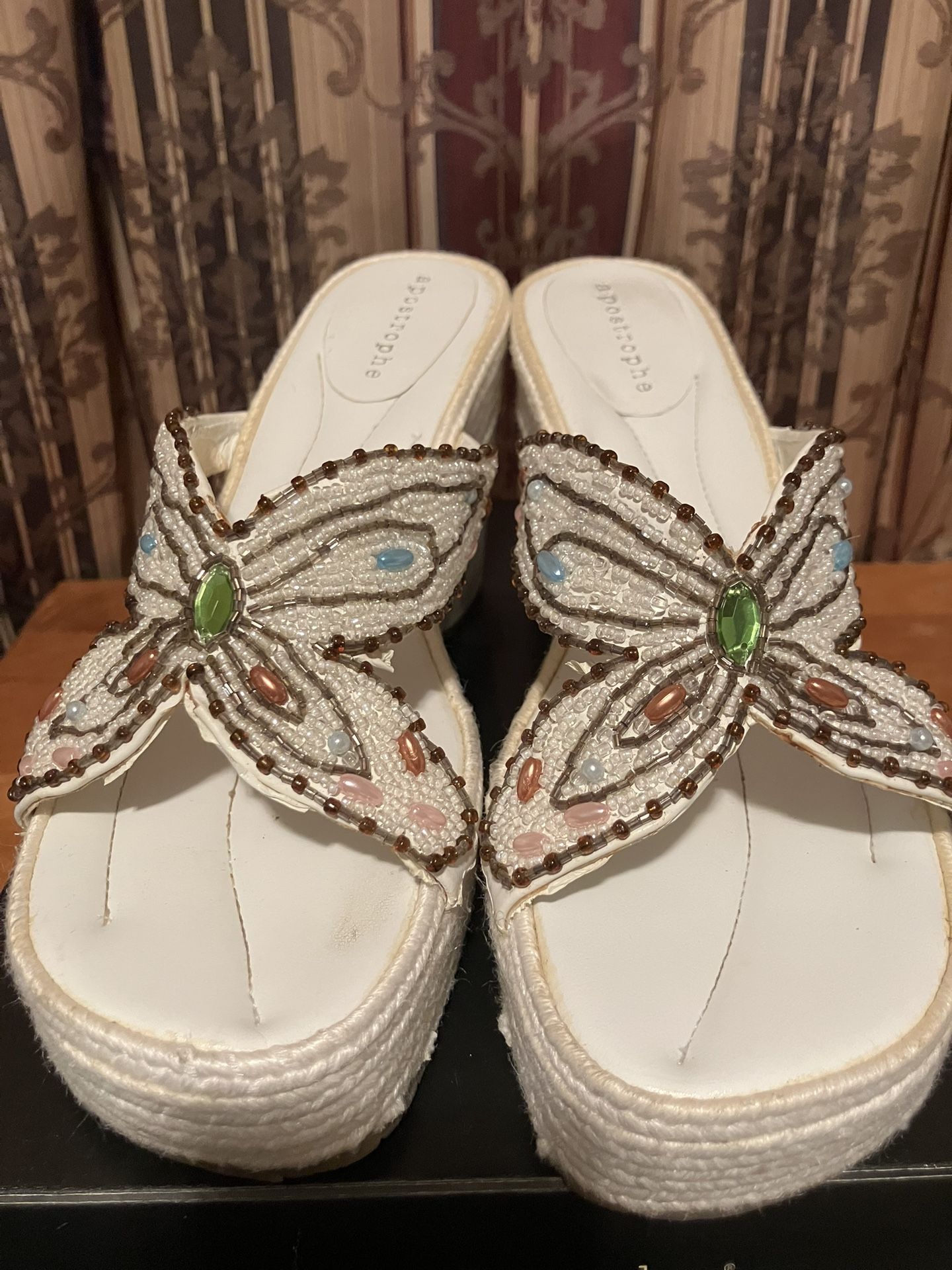 White Butterly Wedges