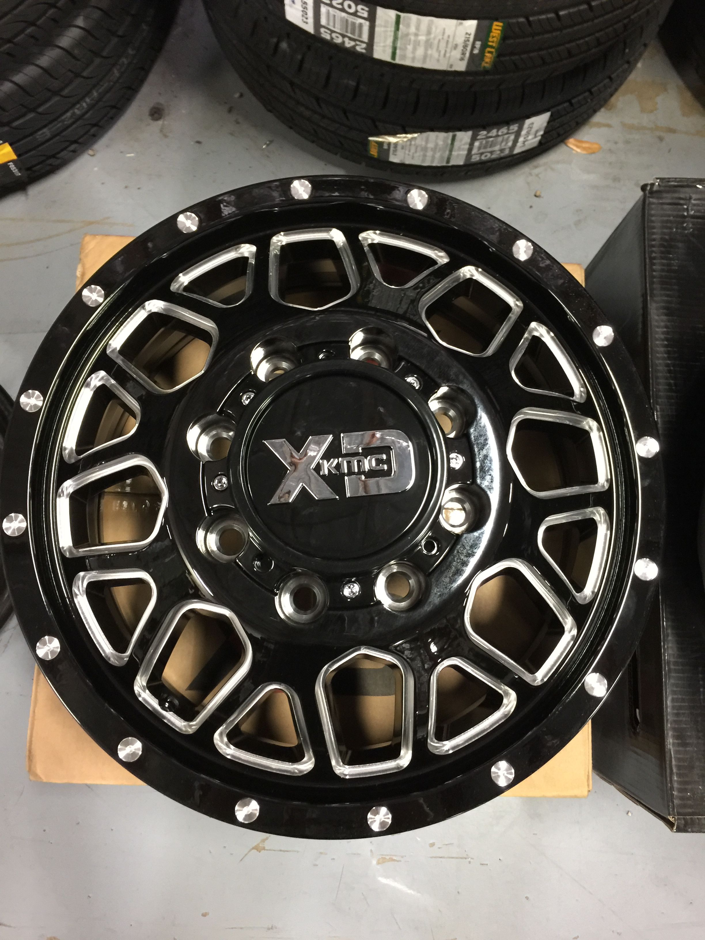 Brand New 17" Inch KMC XD843 Gloss Black Milled 17X6.5 Dually Wheels Rims Rines 8X165.1 8X6.5
